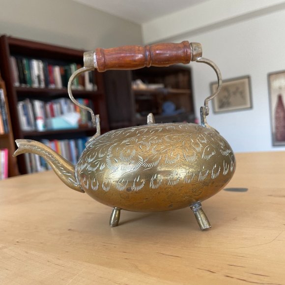 Vintage brass teapot - Picture 4 of 7